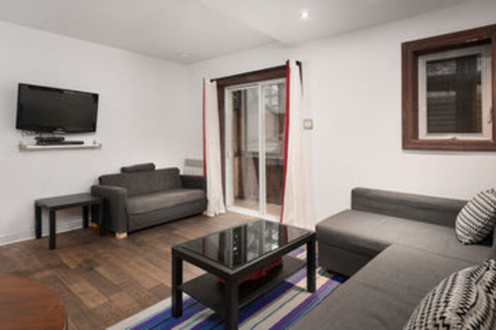 Room 15 of 17