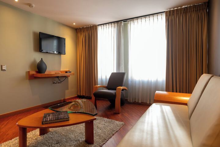 Room 14 of 36