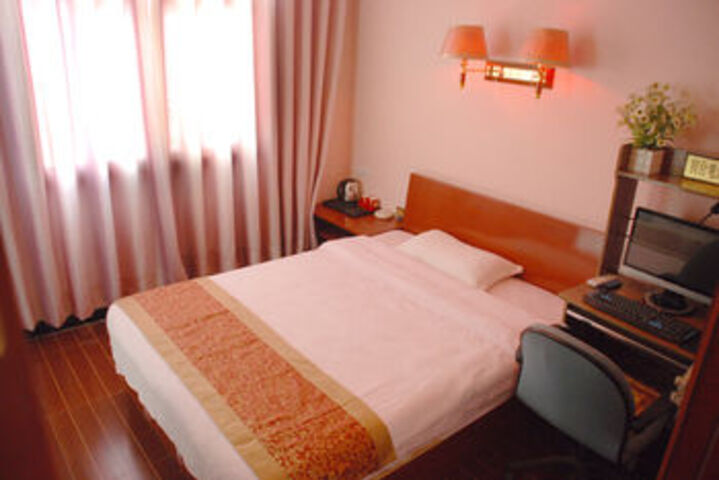 Room 18 of 30