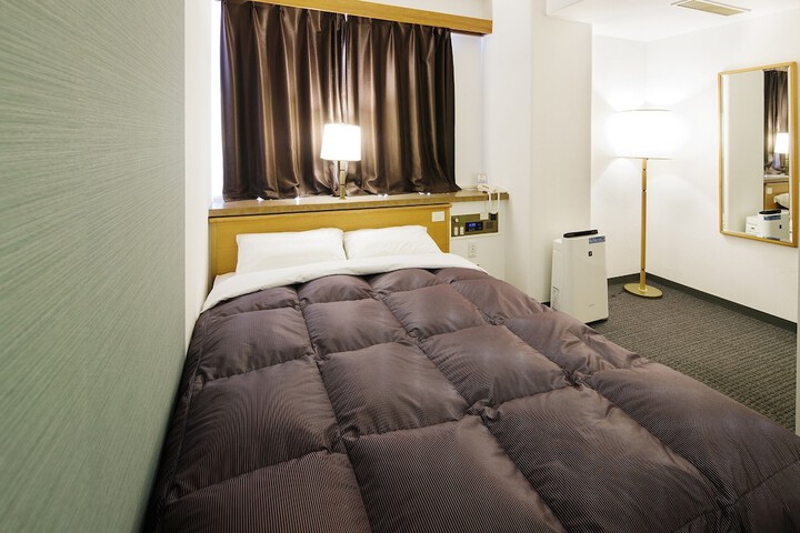 Room 10 of 30