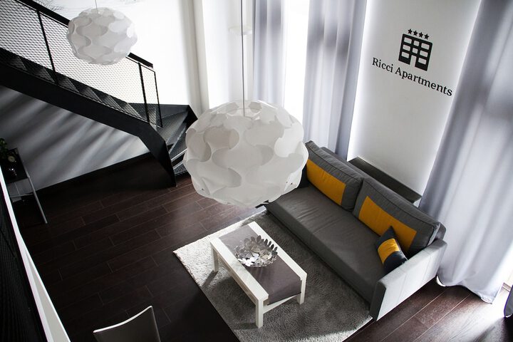 Room 10 of 35