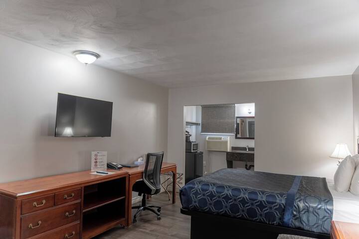 Room 15 of 38