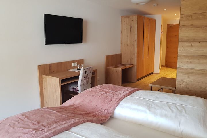 Room 17 of 61