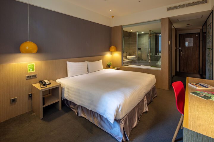Room 27 of 72