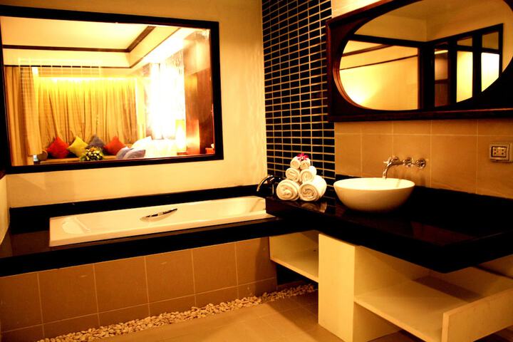 Room 27 of 41