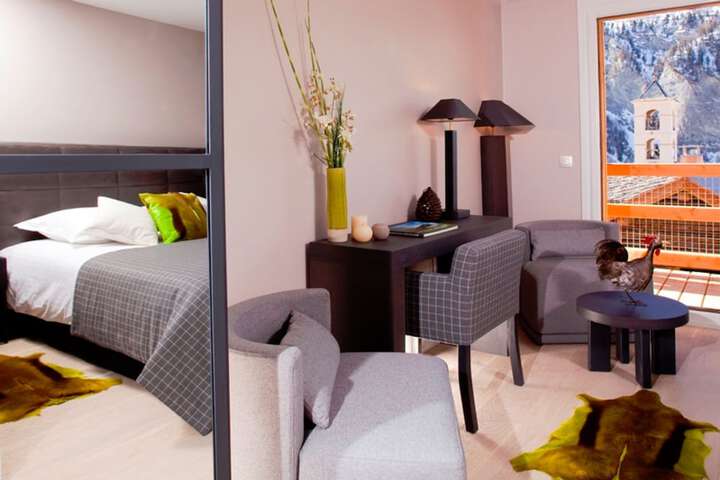 Room 13 of 81