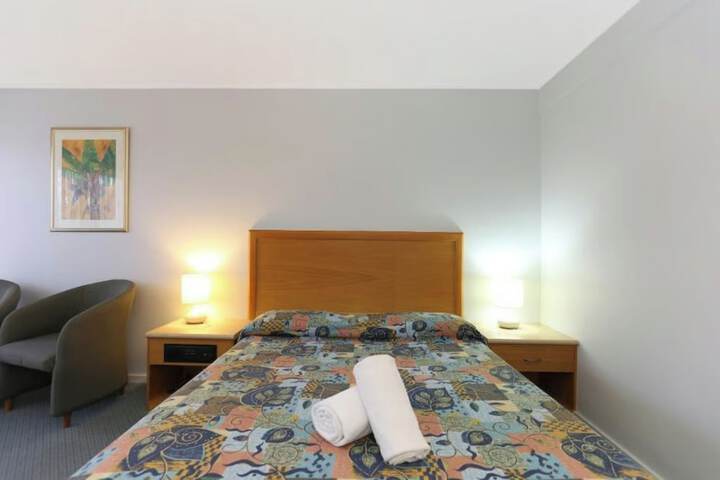 Room 6 of 35