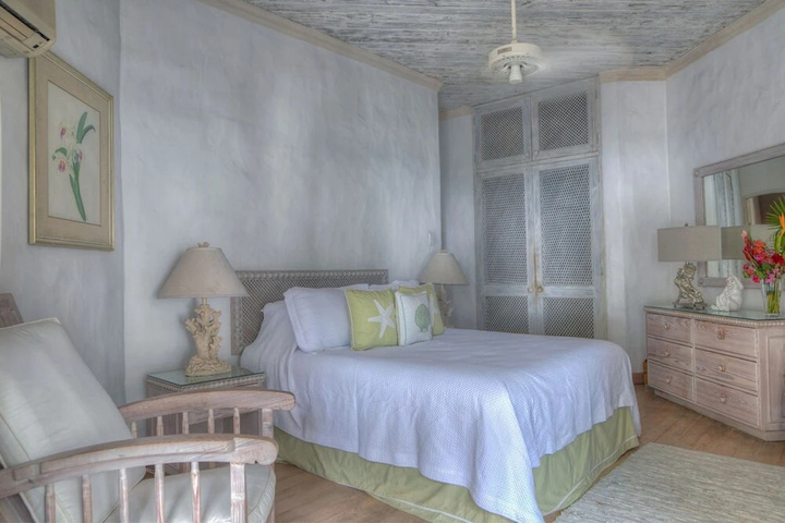 Photo of Waverly One by Blue Sky Luxury
