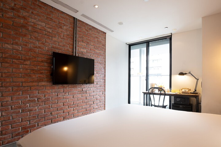 Room 10 of 55