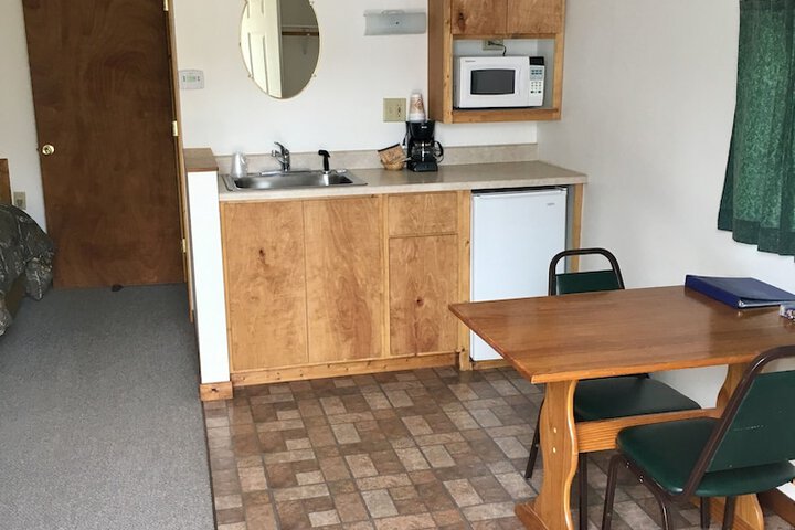Room 15 of 77
