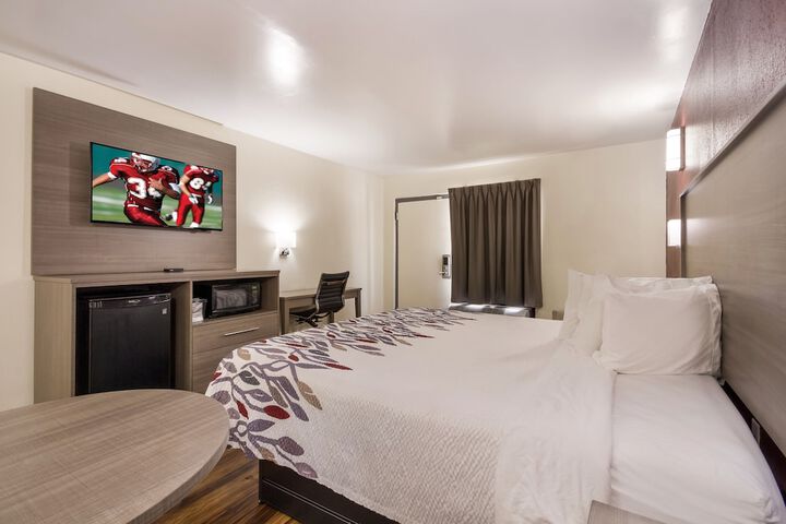 Room 8 of 34