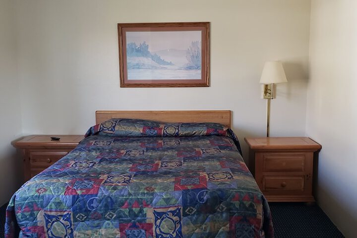 Room 6 of 24