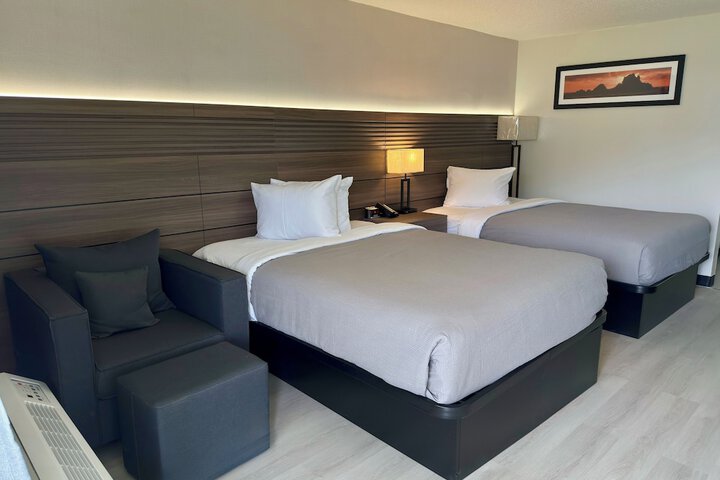 Room 3 of 6
