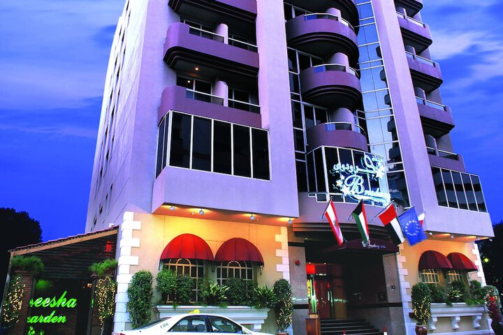 Broadway Hotel