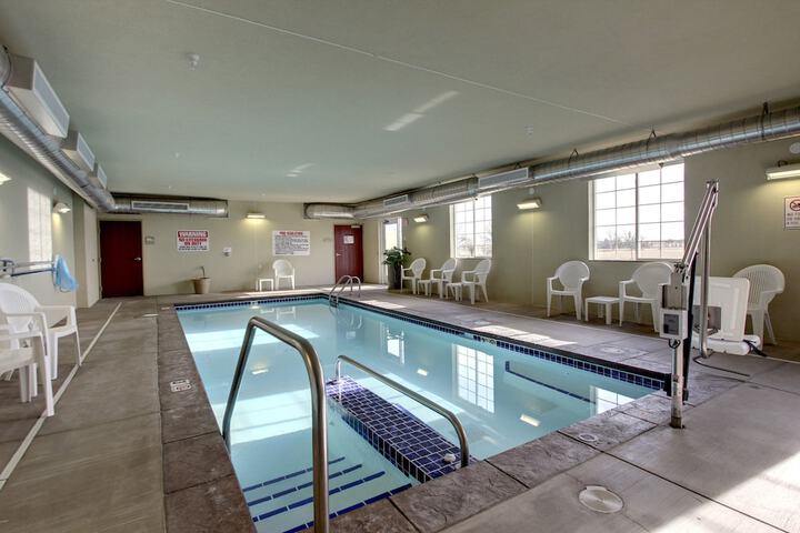 Hotel with Pool