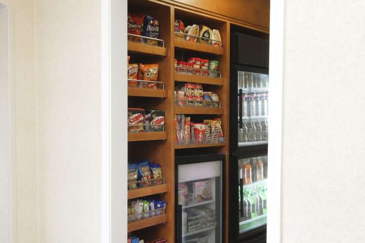 Snack bar