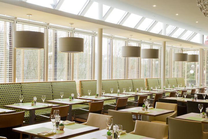 Dining 110 of 146