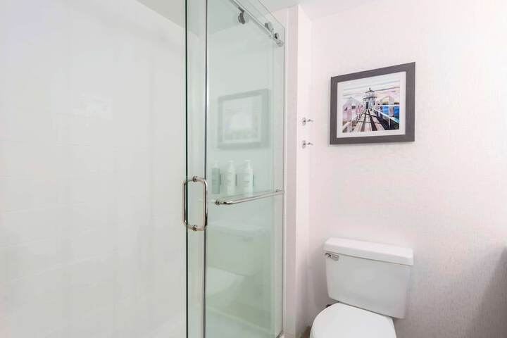 Bathroom shower
