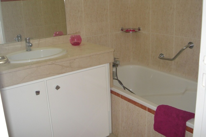 Room 10 of 23