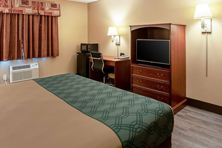 Room 8 of 35
