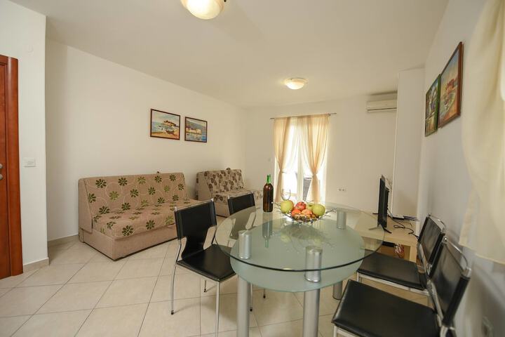 Room 14 of 67