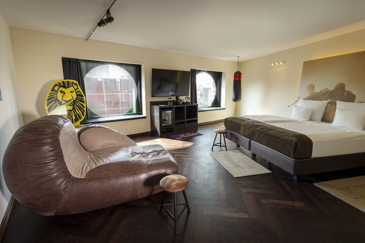 Room 28 of 52