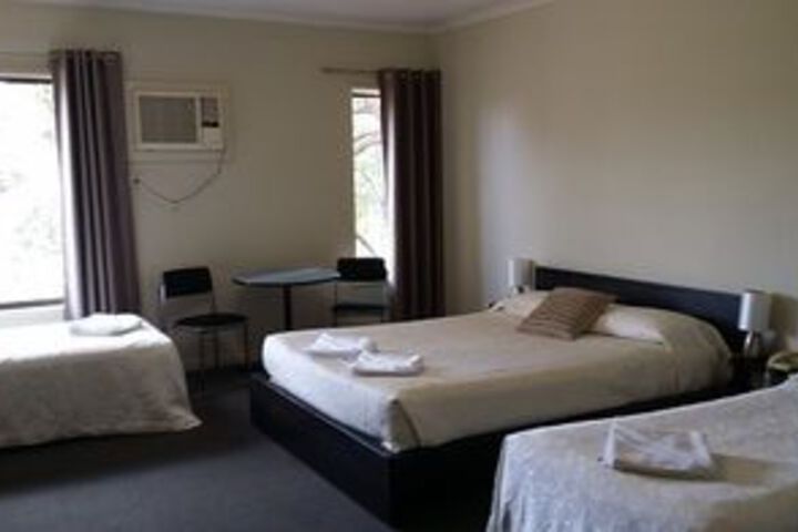 Room 10 of 17