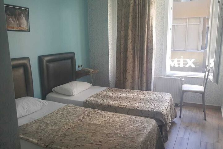 Room 26 of 32