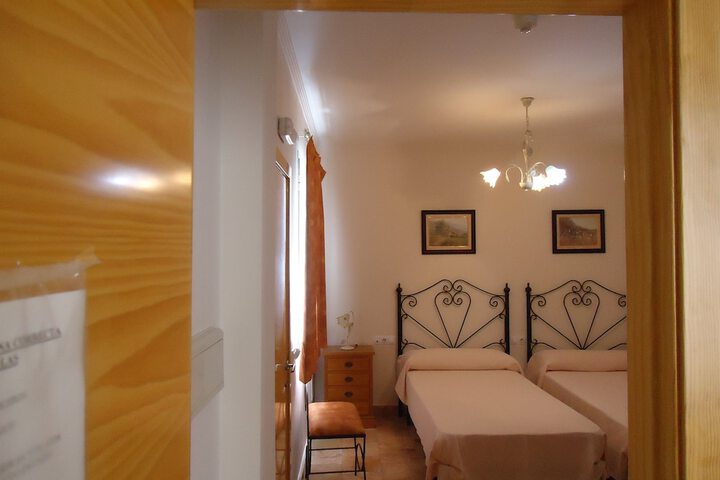 Room 8 of 36