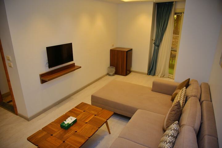 Room 80 of 158