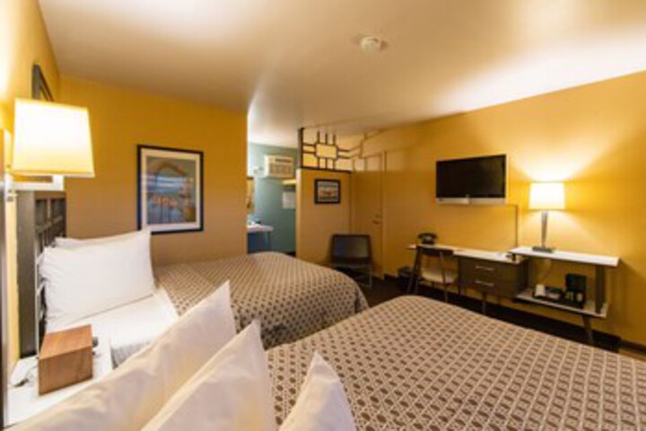 Room 13 of 21