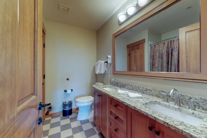 Bathroom Interior Photo