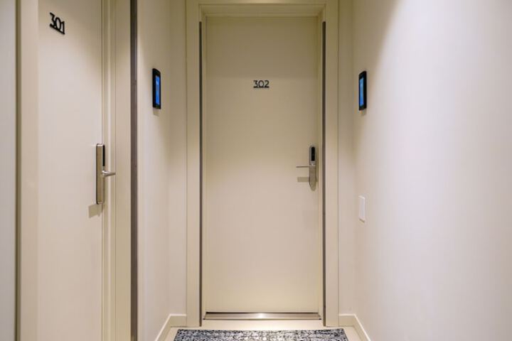 Ballroom/Hall 18 of 20