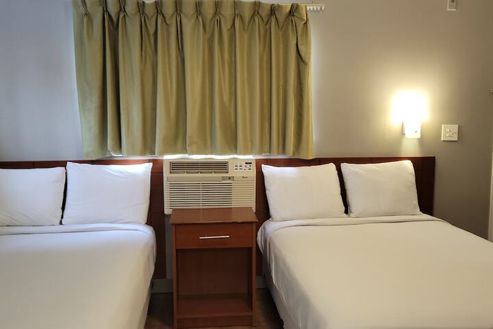 Deluxe Room 1 Queen Bed Kitchenette (6 of 10)
