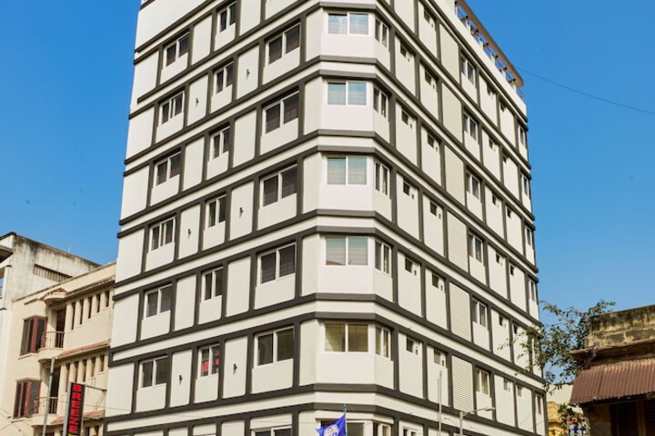 HOTEL AKMG TOWERS
