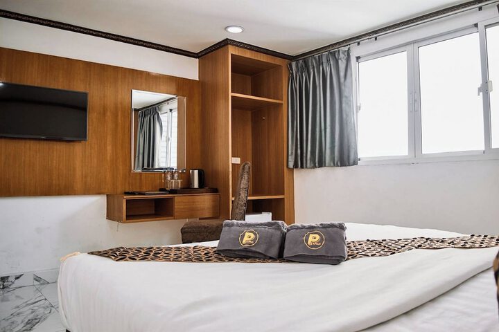 Room 12 of 44