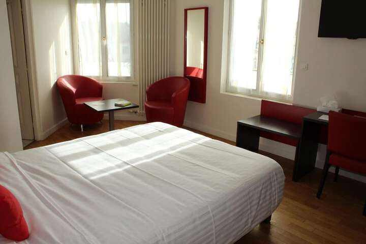 Room 28 of 61