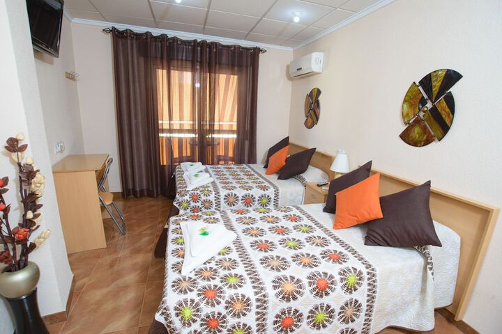 Room 4 of 49