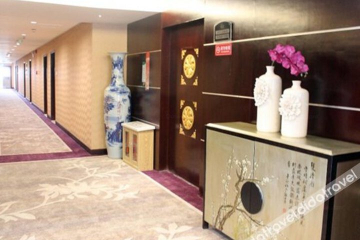 Jingang Hotel