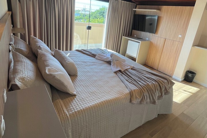 Room 6 of 39