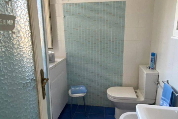 Room 8 of 19