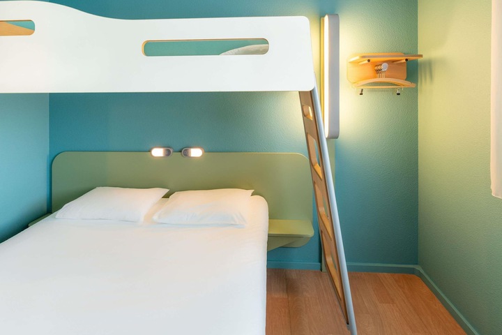 Room 12 of 41