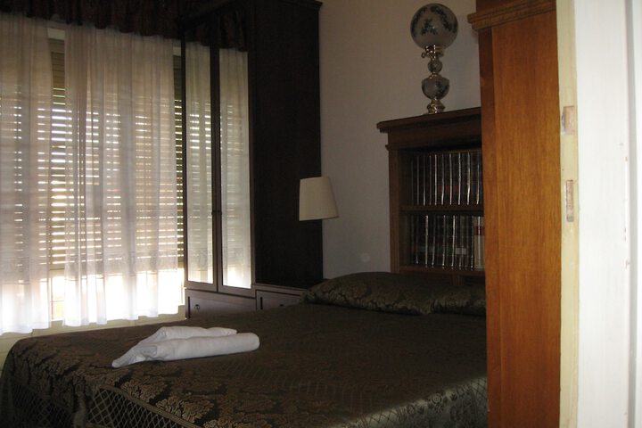 Room 6 of 23