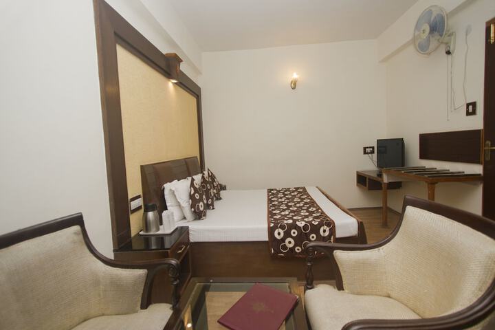 Room 18 of 20