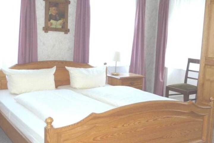Room 2 of 39