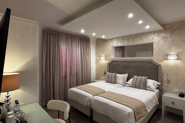 Room 40 of 155