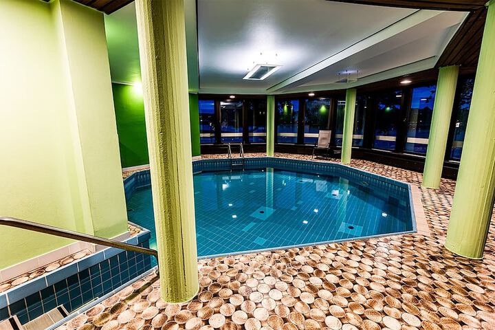 Pool 47 of 73