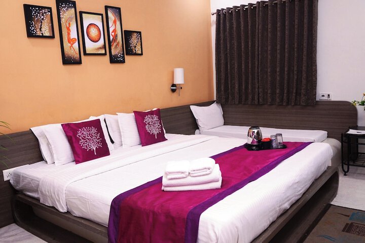 Room 32 of 54