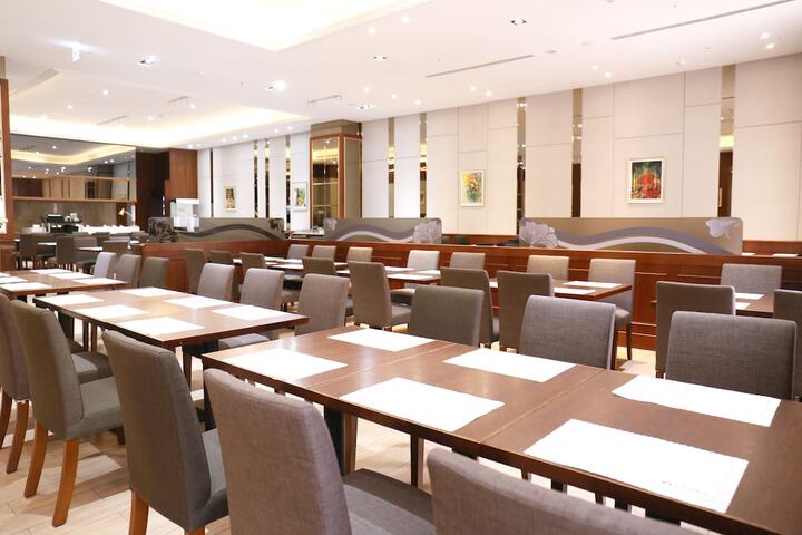 Dining 43 of 69