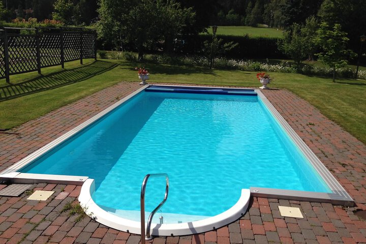 Pool 21 of 66